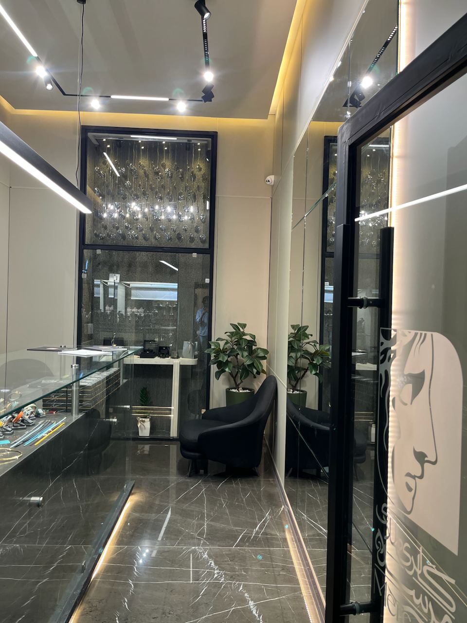 Mercedeh Gallery — 3